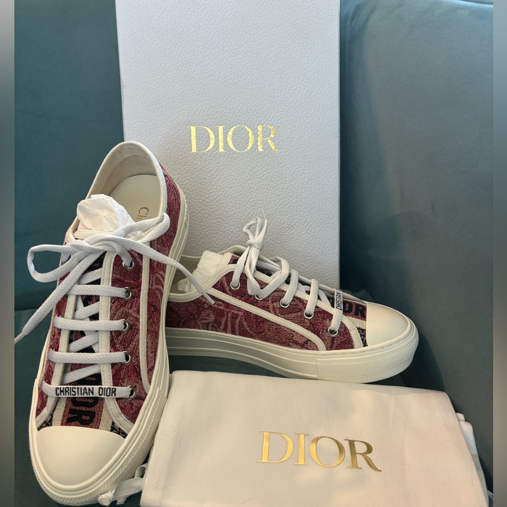 Christian Dior Walk’N’Dior Sneaker Cherry Red Dior Brocart Embroidered